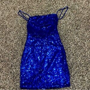 Small, blue, backless sequin bodycon dress